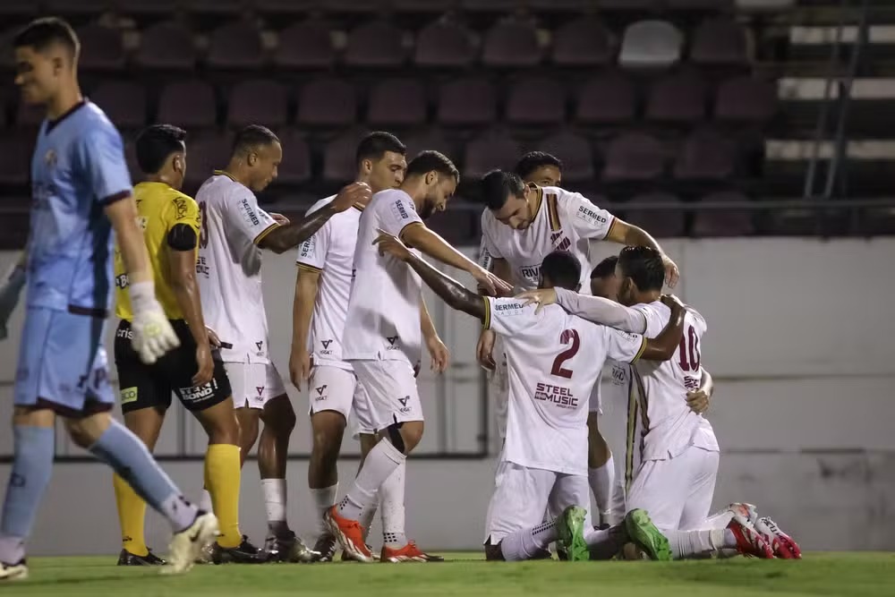 Sertãozinho comemora gol na vitória contra a Ferroviária no quadrangular da A2 do Paulista — Foto: Jonatan Dutra