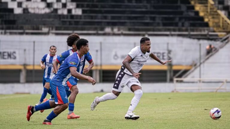 Lance de Jacareí x Comercial na Série A4 — Foto: Bárbara Pires/Comercial FC